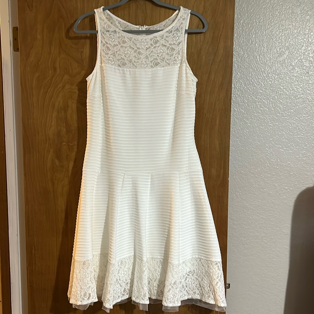 Gabby Skye lace dress